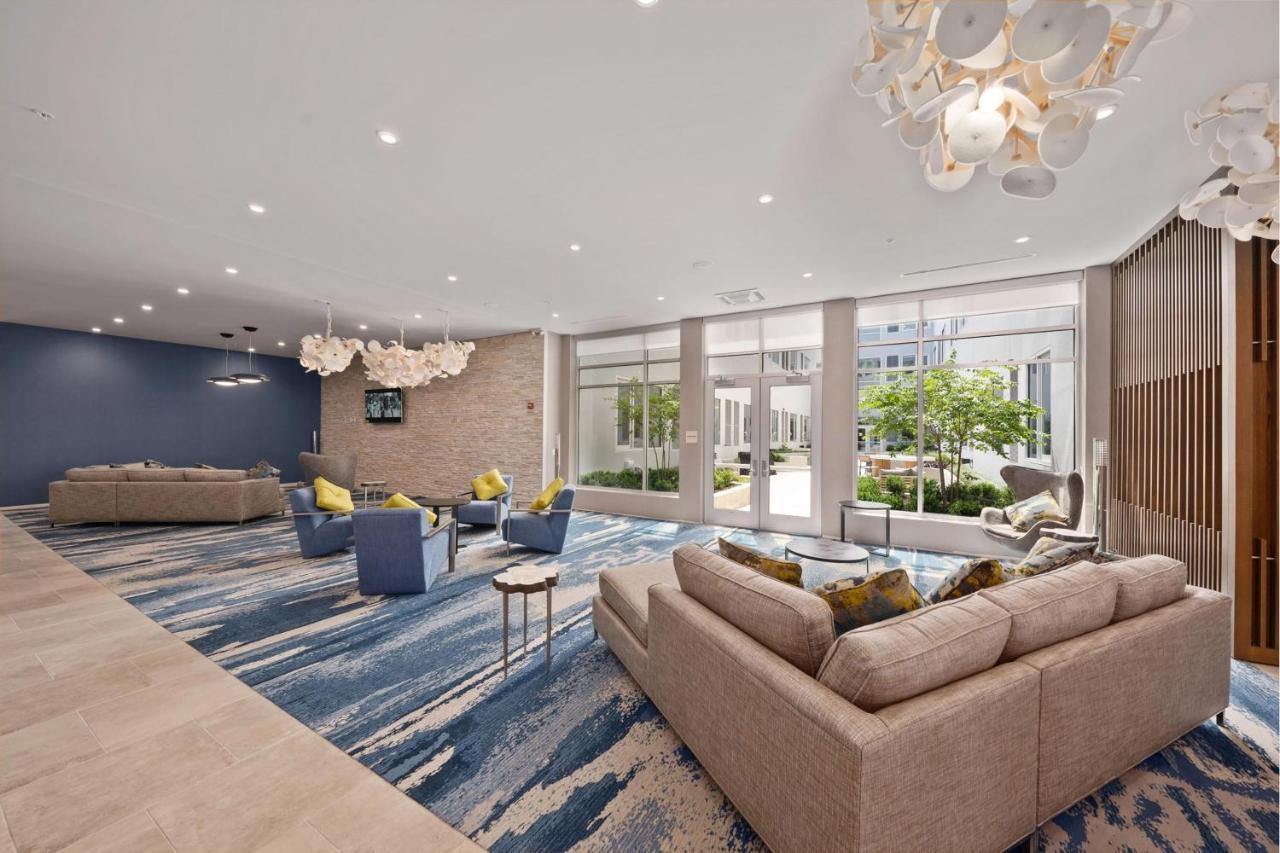 Hotel Element Hampton Peninsula Town Center Extérieur photo