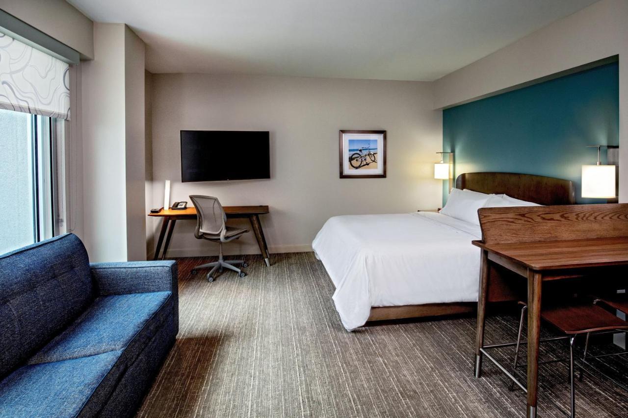 Hotel Element Hampton Peninsula Town Center Extérieur photo
