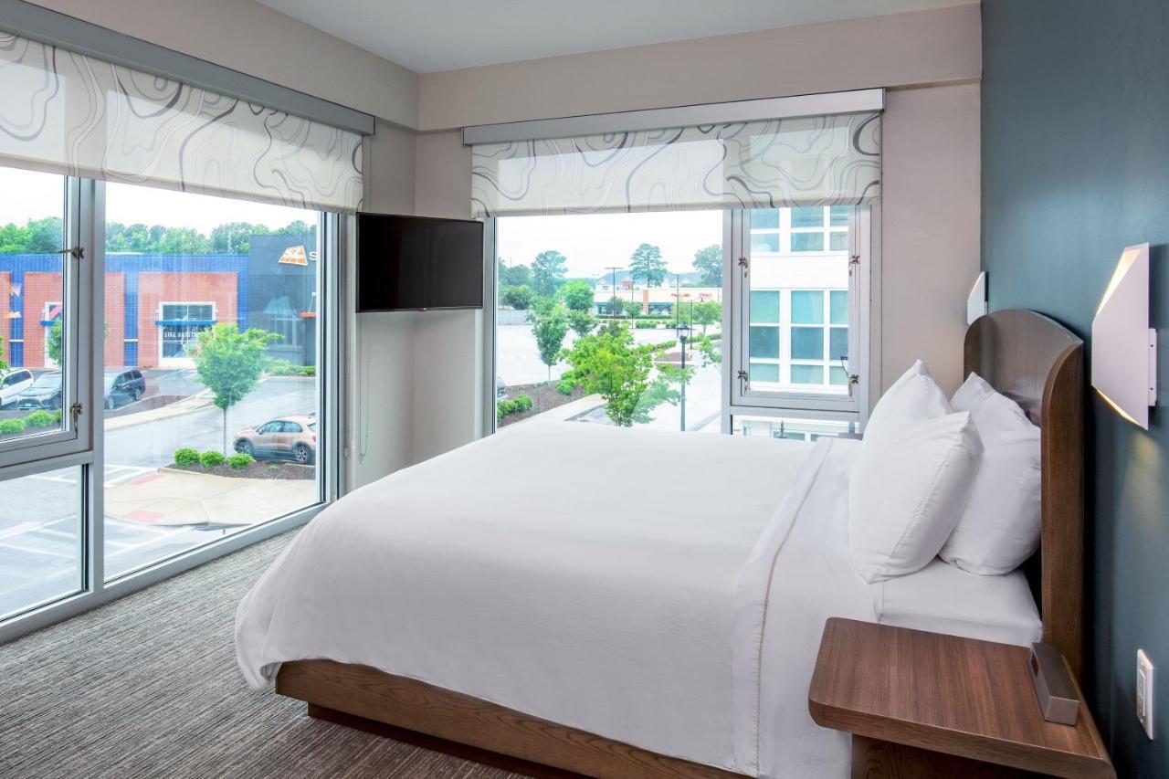Hotel Element Hampton Peninsula Town Center Extérieur photo